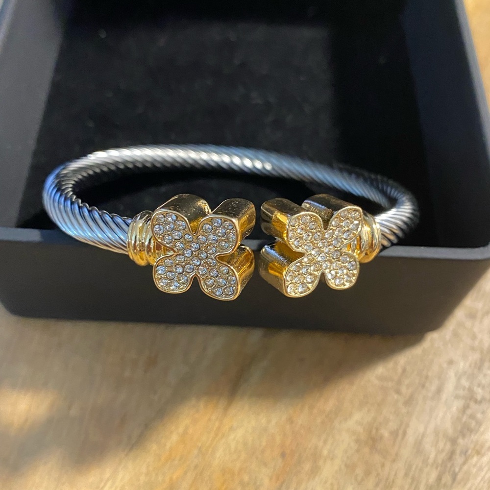 Elegant Gold and Silver Women's Bracelet